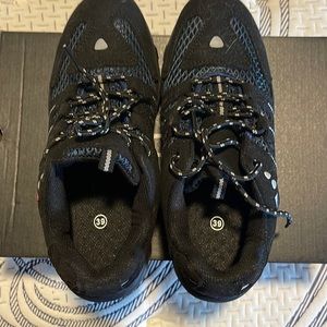 Women’s work shoes